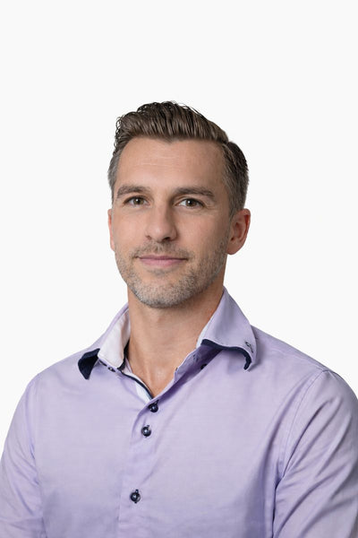 Roy - Manager finance